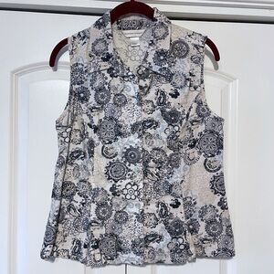 Christopher & Bank Sleeveless Button down Top Sz S